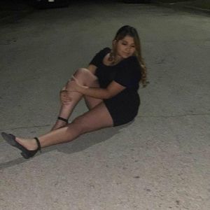 Meet your Posher, Leslie